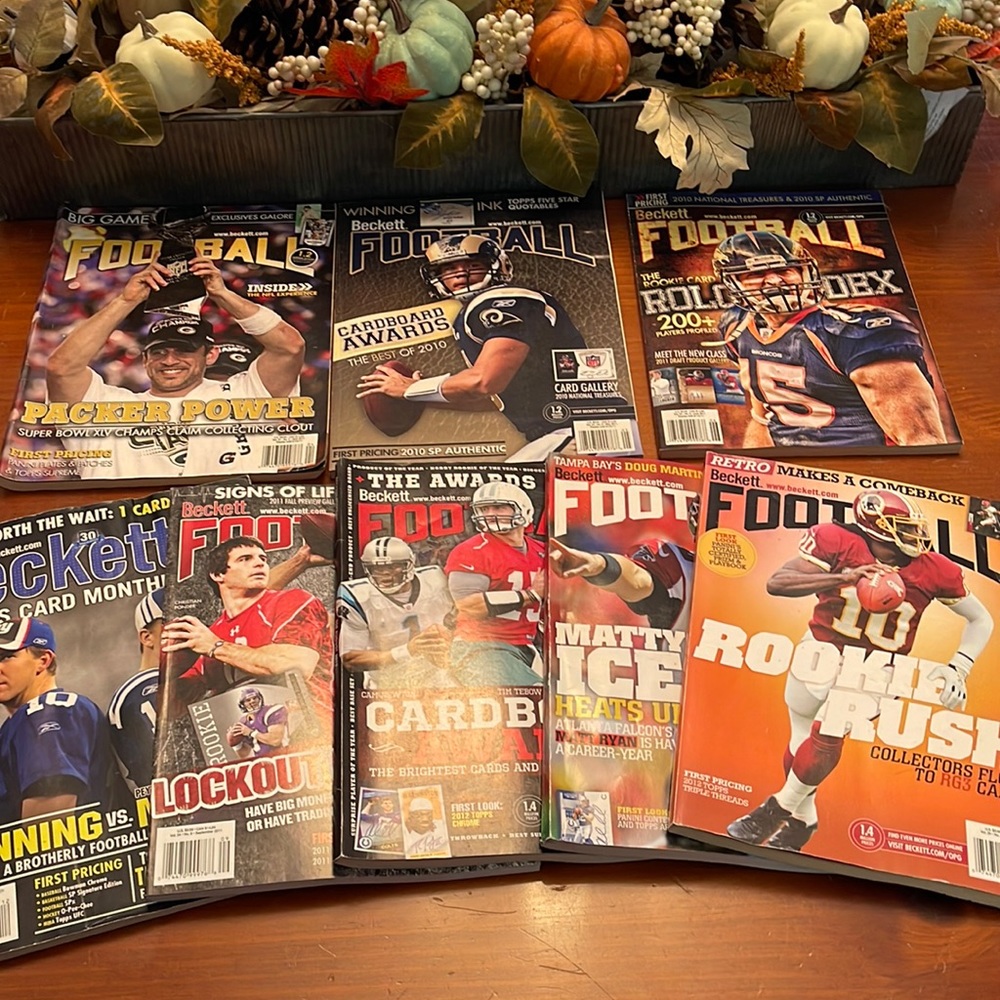 Beckett Sports Card Monthly Issue Dec 2009 & 7 Football Issues